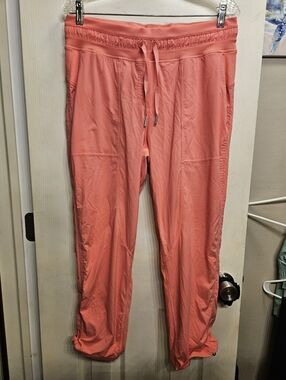 Lululemon pink dance studio cropped pants joggers womans size 8